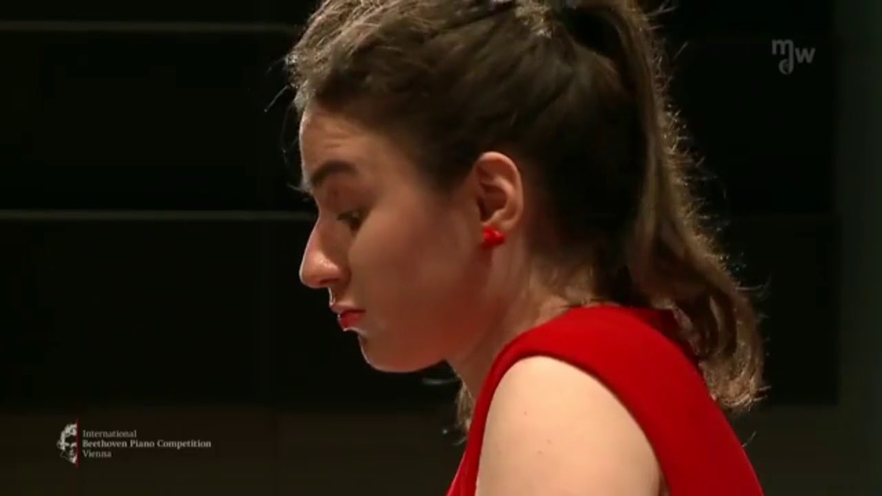 Adela Liculescu plays Beethoven - Rage over a lost penny