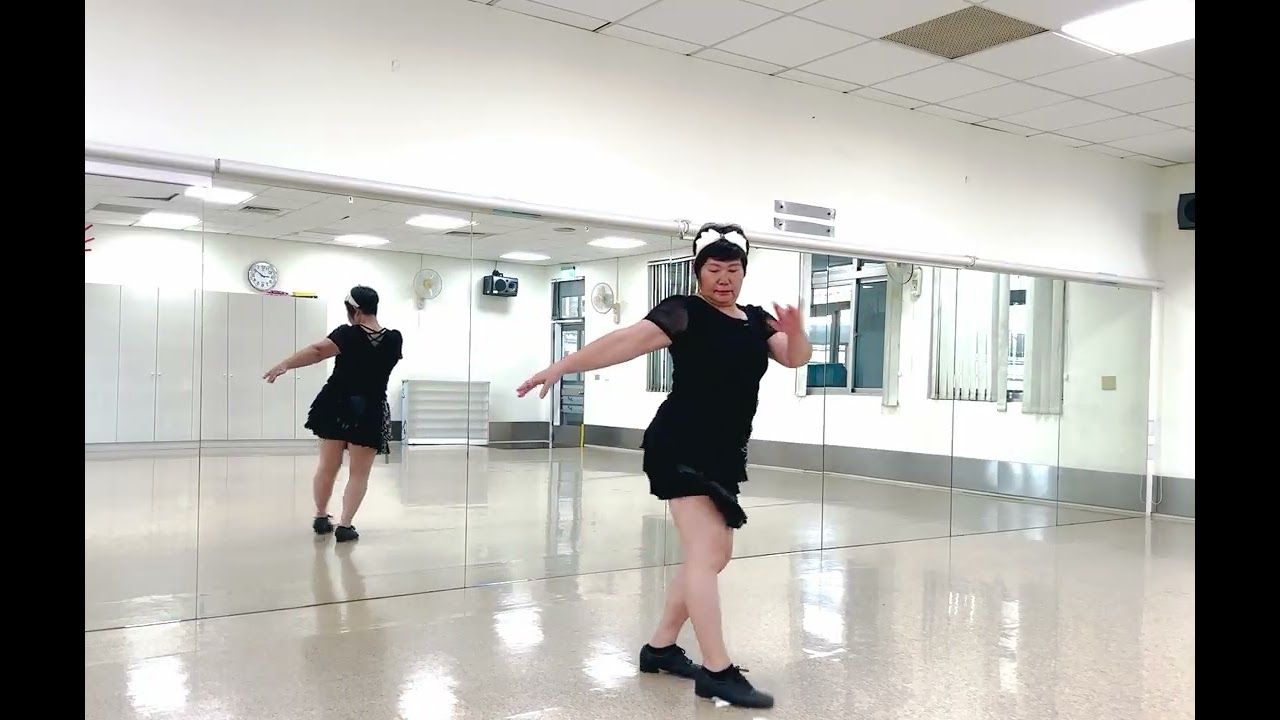 愛心￼舞￼ 群￼：示範舞曲don’t Touch me￼-別碰我￼（正面）