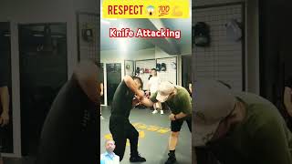 How to protect yourself from a knife attack #selfdefance #challenge #martialarts #trending #protect