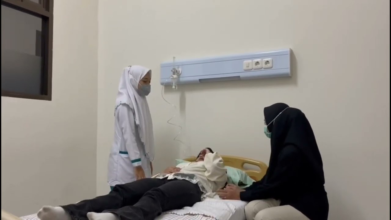 TERAPI DAN EDUKASI PURSED LIPS BREATHING PADA PASIEN TBC KELOMPOK V 