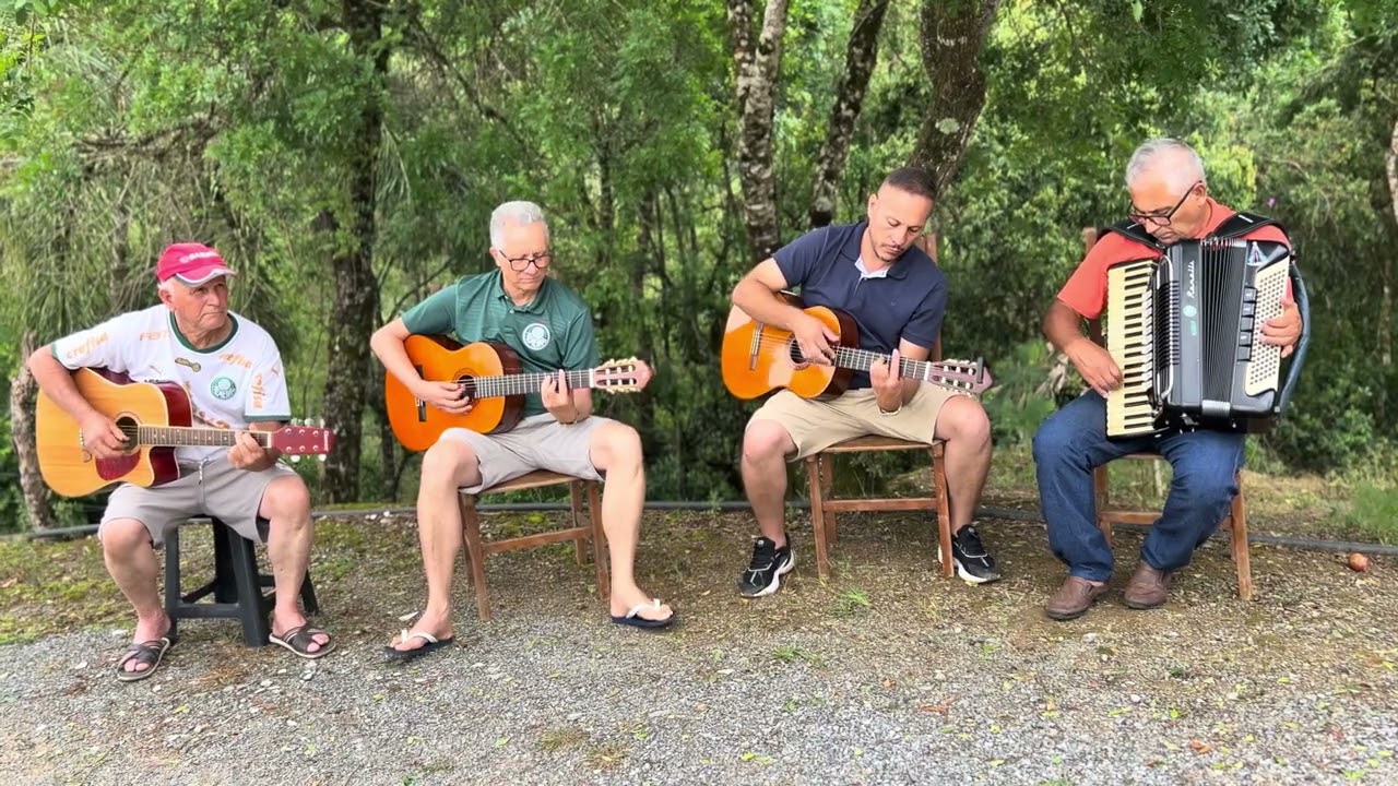 Tordilho Negro ( composição Teixeirinha) Alessandro, Edival Bonrruque, João Leandro e Pedro Leandro 