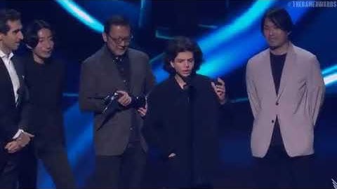 Kid walks on stage at Video Game Awards and Nominates Bill Clinton