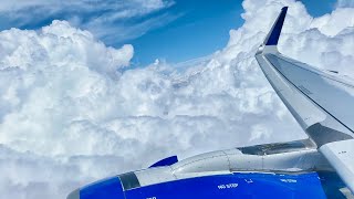 Cloudy and quiet Chicago takeoff - United Airlines - Airbus A321 NEO (Brand new!)