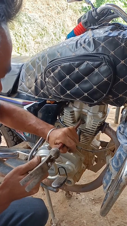 The easiest way to open a broken spark plug ?