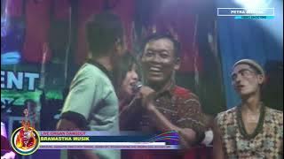 Tamu kondangan VOC. TETI ADITYA NEW BRAMASTHA MUSIK organ dangdut koplo - hjt bpk.nasuha - ibu.tuti