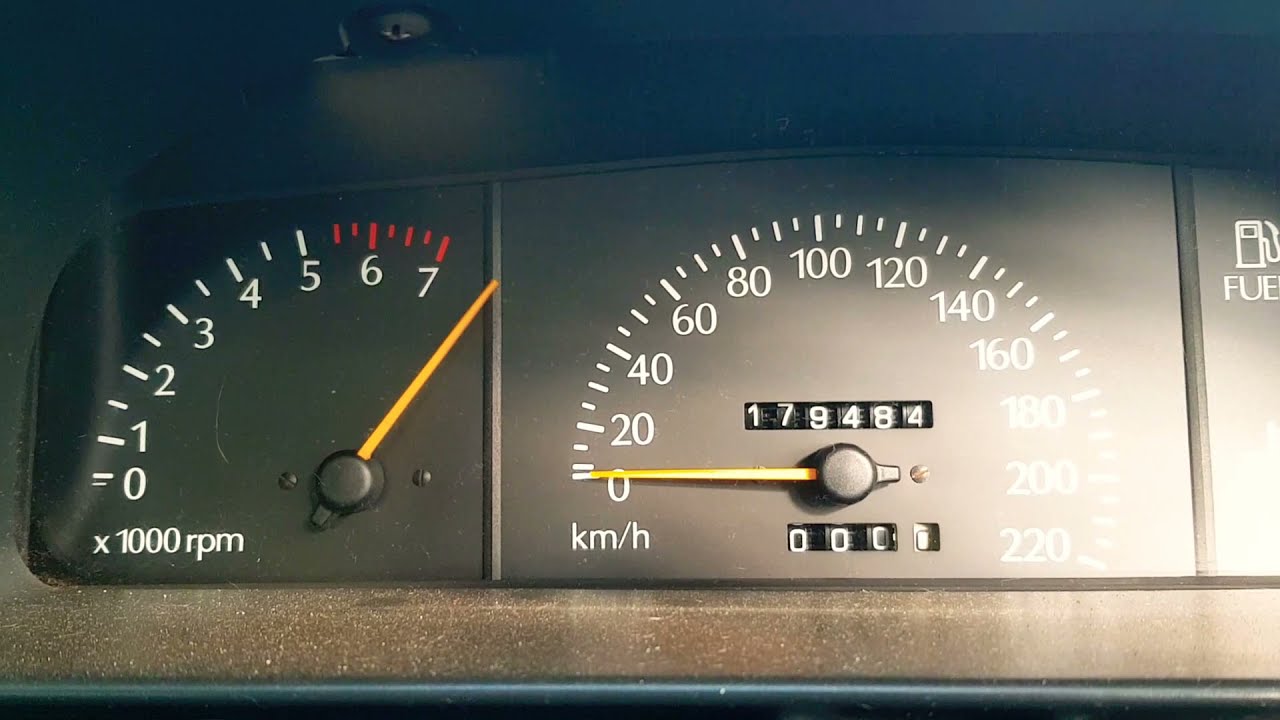 8000rpm Holden 5L VS SS ute ( A neglected project )