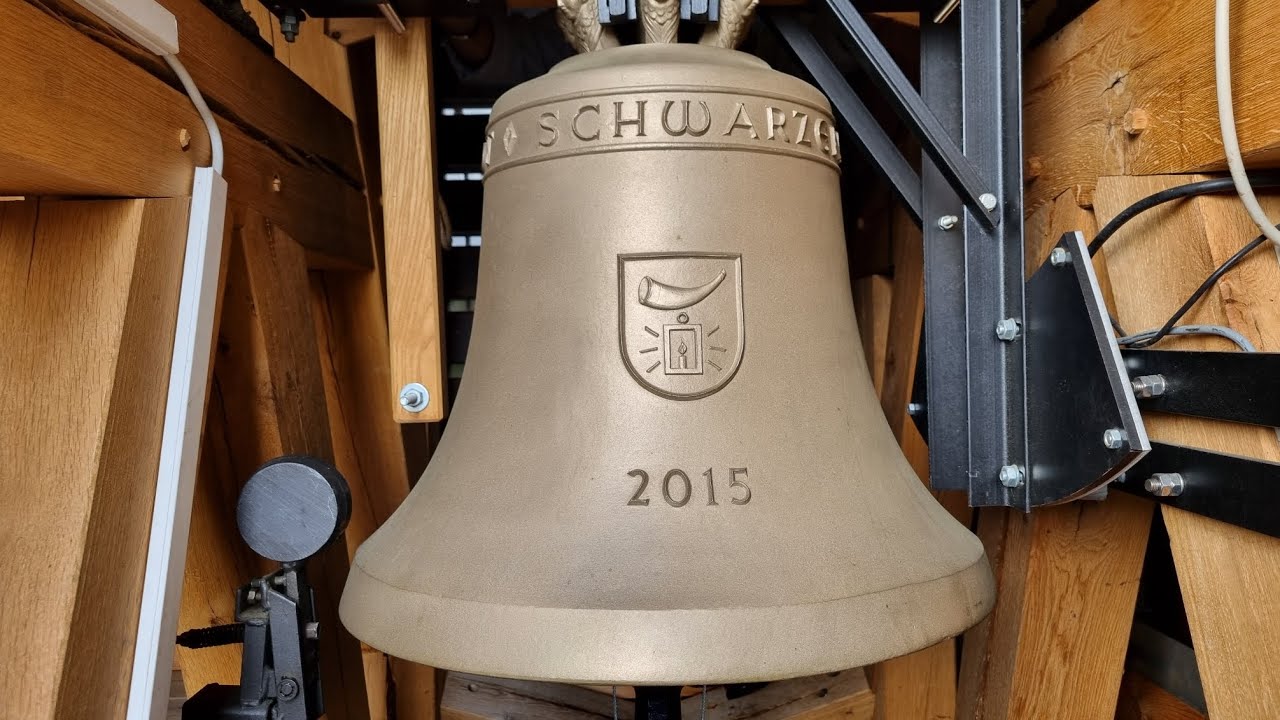 Altes Rathaus (Ratskeller) in Schwarzenberg (Erzgebirge) Glocken