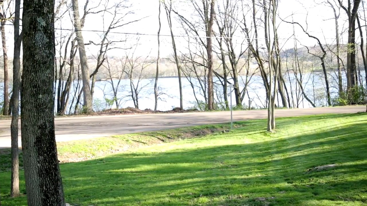 Looking for Lakefront Property on Pleasant Hill Lake in Perrysville