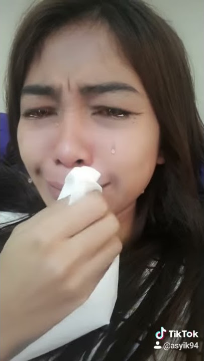 Tadinya mau pura-pura nagis ee ternyata jadi nangis beneran sampe-sampe ingus keluar🤣🤣jorok😝😝😝