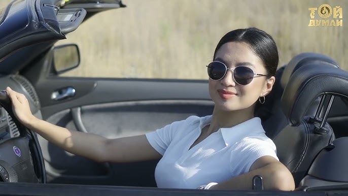 Үш әтештің видеосы Жетілген әзірбайжан әйел сорғыш