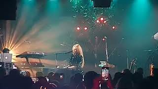 Freya Ridings - Lost Without You - live at Cyprus Avenue, Cork 2023