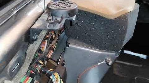 A6 C5 Rear Parking Sensor Loom , Module and Buzzer removal - How-to