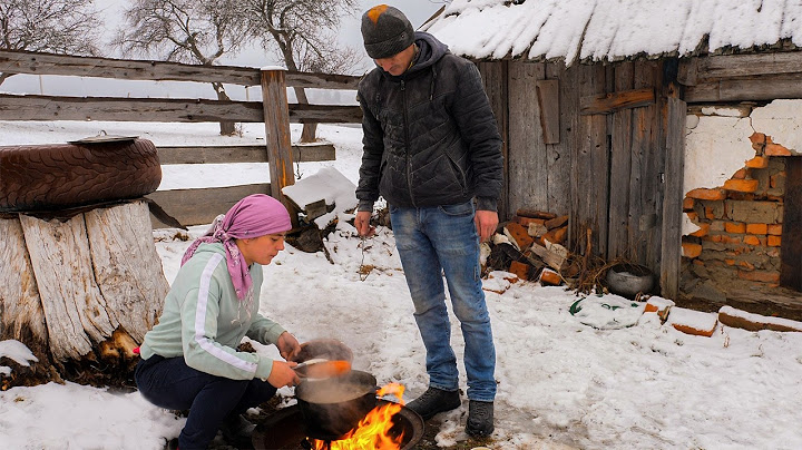 Denna familj bor på en bergstopp långt ifrån civilisationen