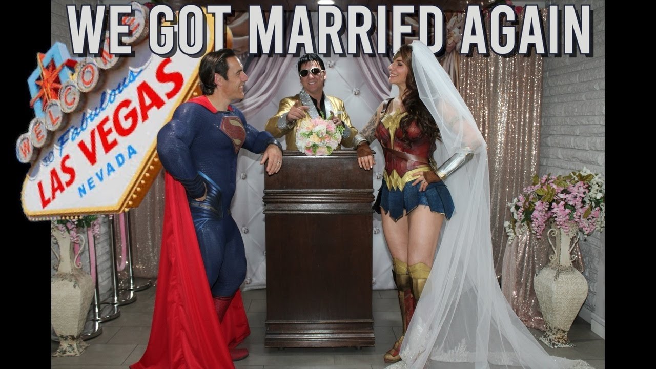20 лет, 2 супергероя и Элвис: обновление нашей клятвы в Вегасе!