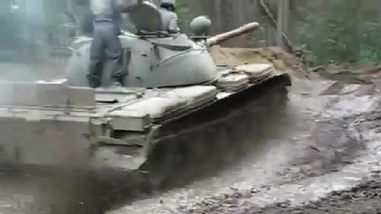 Russian tank T-55A in off-road | Танк Т55-А на бездорожье - YouTube