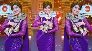 Ashi Singh Got Serial Award by Zee Rishtey award 2022