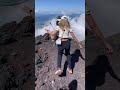 每個美照背後都有一個故事Mount Fuji 🗻今年七月重新開山，Shell跟朋友就登上富士山了！終於完成5年前的旅程🙌🏻影片努力產出中！希望可以讓8月要去的朋友參考！