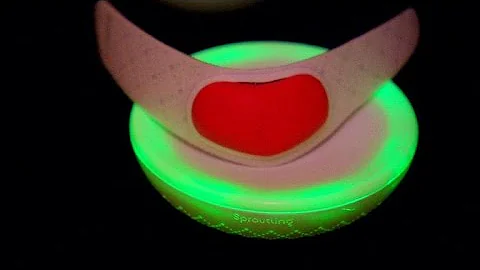 CNET News - Wearable baby monitor predicts a baby's sleep pattern