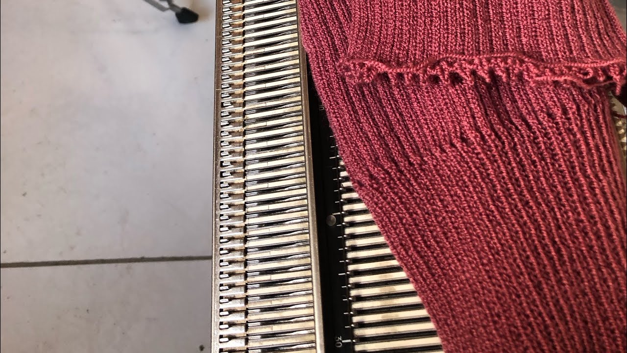 سروال   ‏رجال ‏على مكينة التريكو ‏ باساب