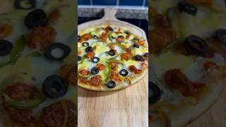 Homemade pizza|without oven|cheesy🧀 pizza|🔥#kannurfoodbook #pizzarecipeshorts #malayalam