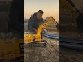 شاب ياباني يبتكر حفار صغير للاطفال شاب ياباني يبتكر حفار صغير للاطفال