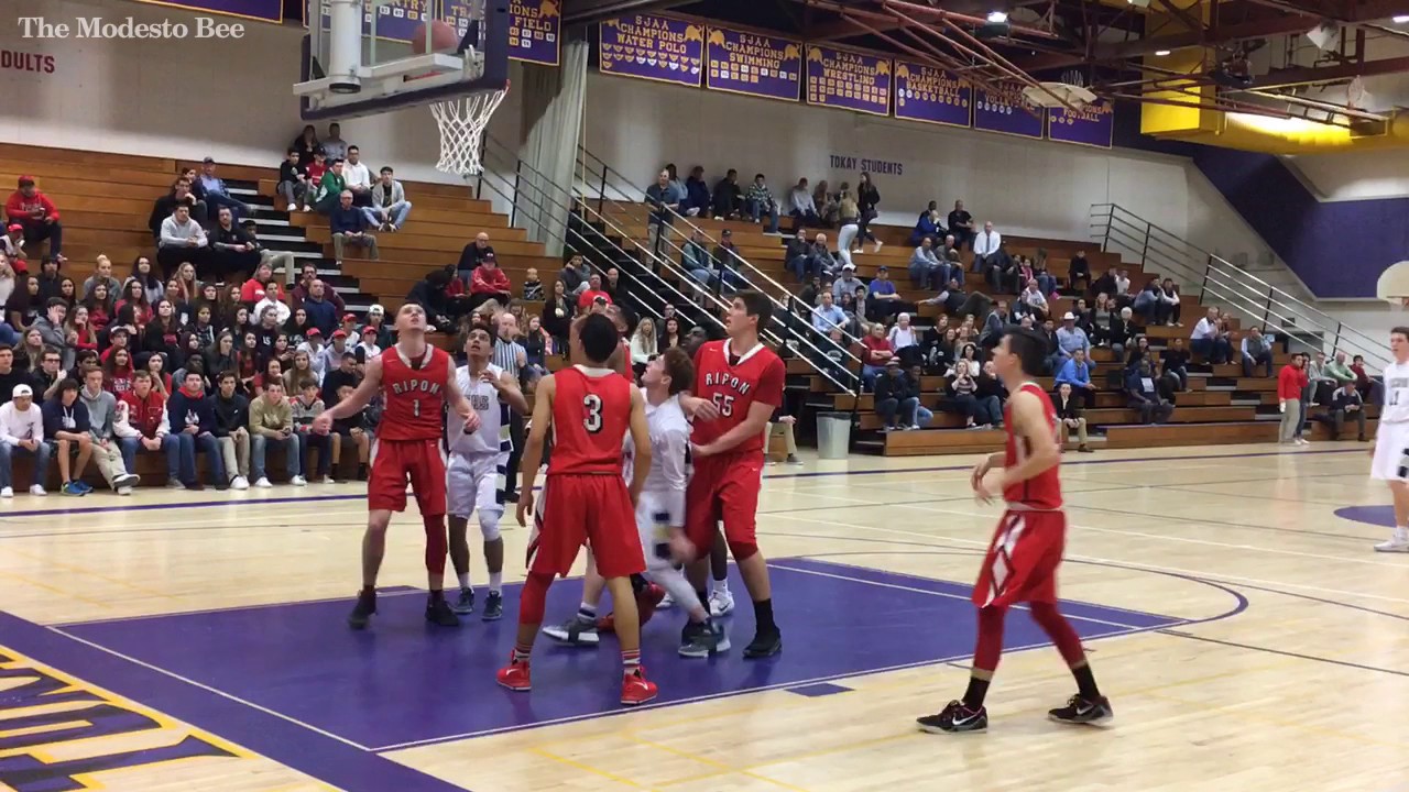 Modesto's Central Catholic tops Ripon in DIV boys basketball semi