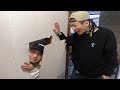 かくれんぼで友達の家の壁に穴開けて中に隠れてみた【ドッキリ】