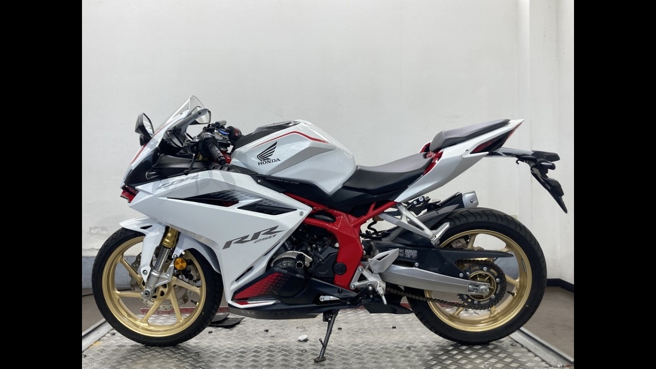76505 CBR250RR - YouTube