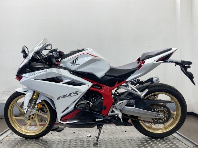 76505 CBR250RR - YouTube