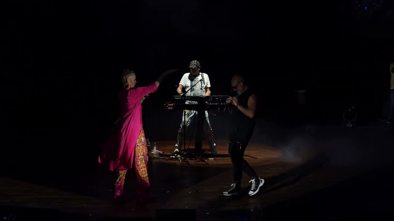 Give me your love . Masterboy  Lima - Peru