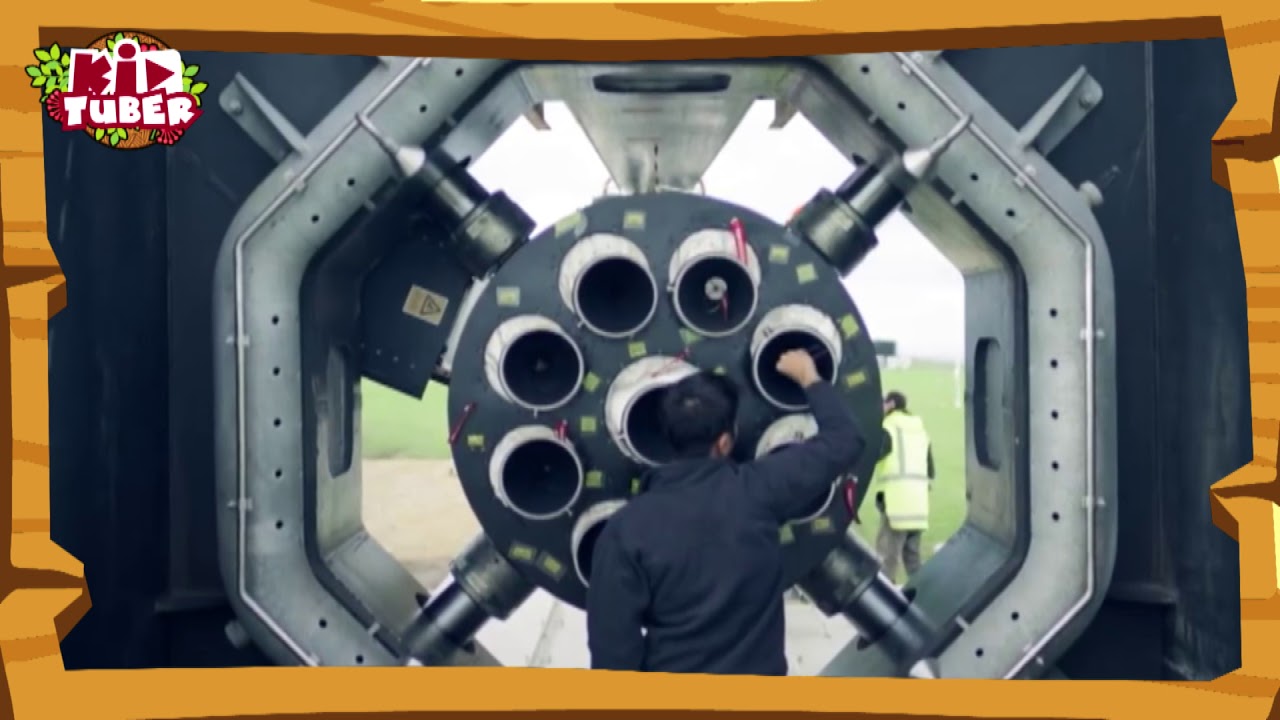 Interview with Rocketlab Scientist Naomi Altman! | Amelia Cracks the Code