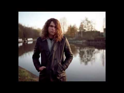 Jay Reatard - My Shadow (Live Amsterdam) - YouTube