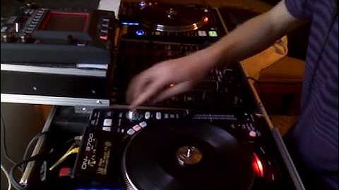 Spinning on New Set-up w/ Kaoss Pad