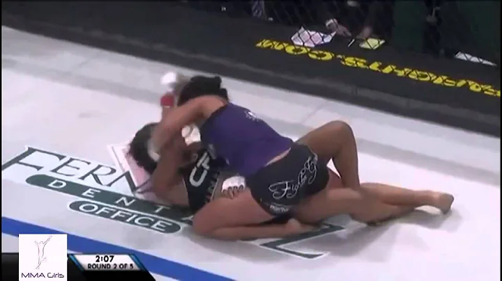 Female MMA Fighting Fallon Fox vs Ashlee Evans Smith