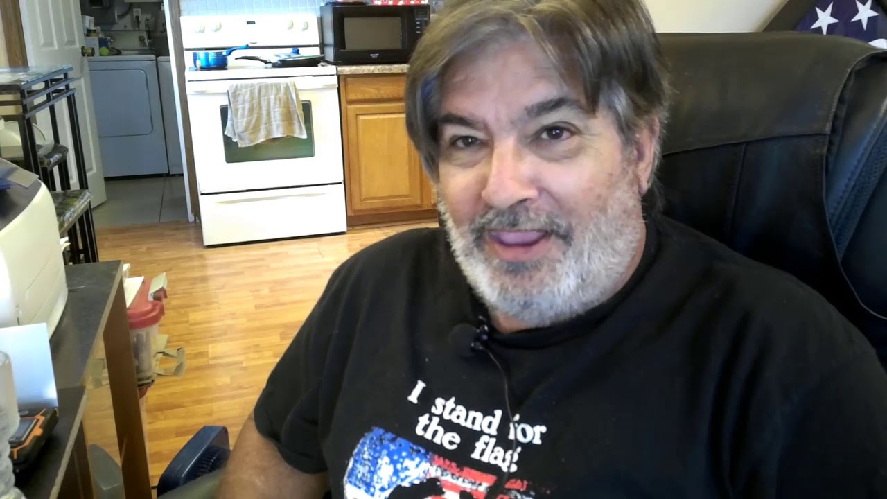 unboxing the Proses HO scale engine shed and a logo contest