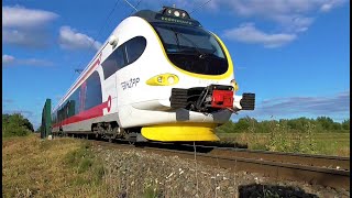 New Croatian Train Emu 6112 & Old Train Emu 6111. Hž Vlakovi Som I Mađar Croatian Railways