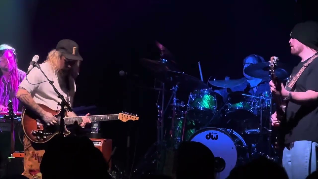 Mihali “Girlfriend” 11.23.25 Mihalidaze, Bearsville Theater, Woodstock, NY