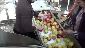 SRAML Apple Juice processing Line with VP32 Czech 2014