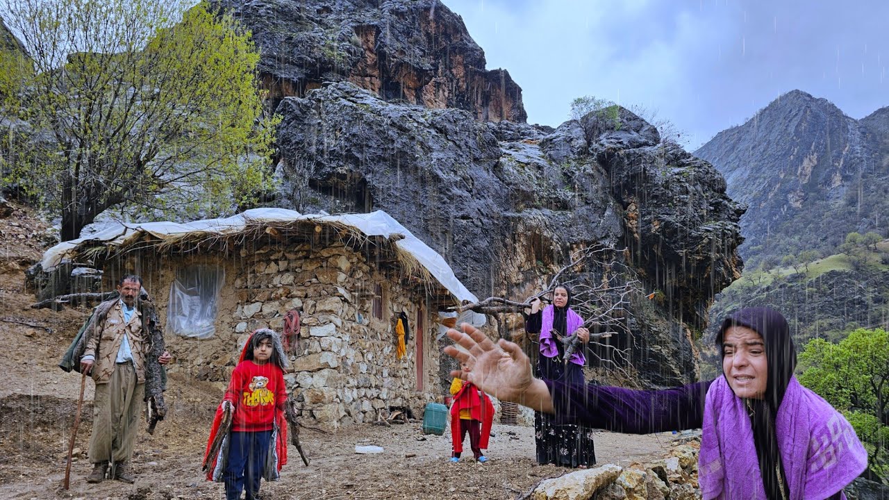 🌍🌧️ **Natural challenges: how a nomadic family faces floods**