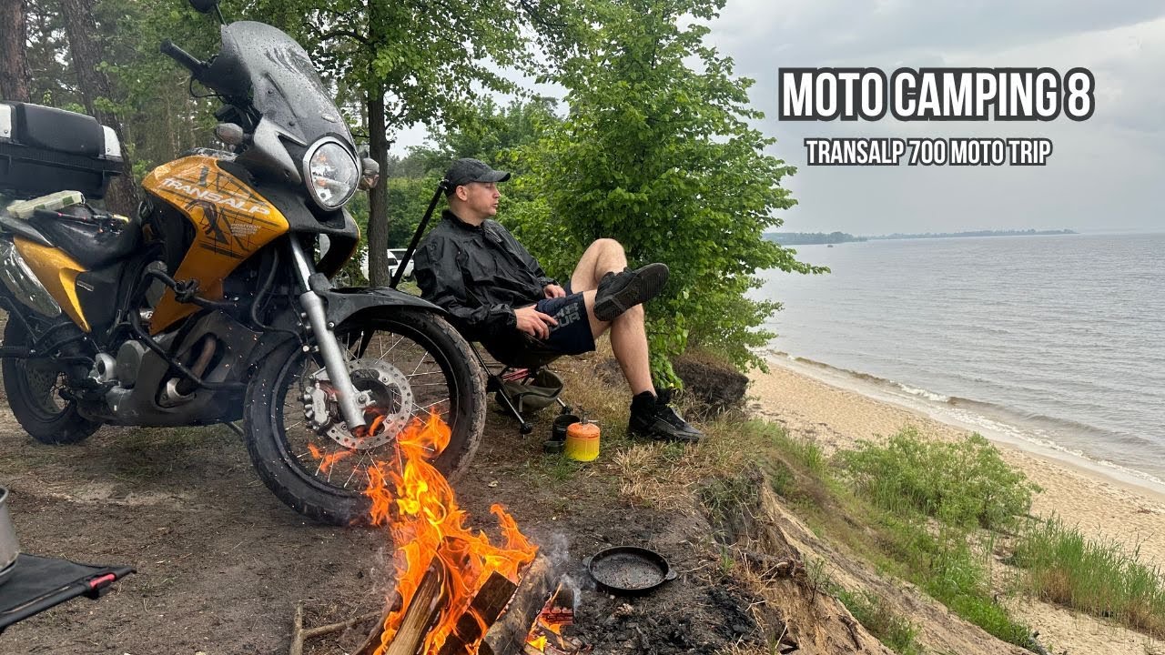 🔥 Transalp 700 Moto Camping: Campfire Cooking & Rainy Forest Escape