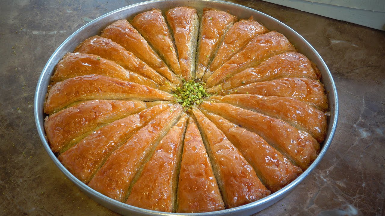 Turkish Baklava How its Made? | Turkish Street Food - YouTube