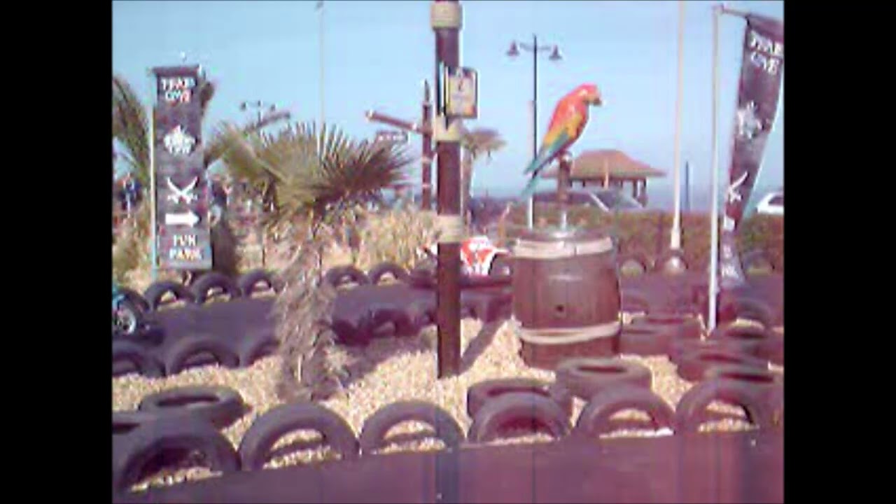 Shanklin Seafront In 2022 But The Camera's From 2005 - Isle Of Wight - April 2022 | kittikoko