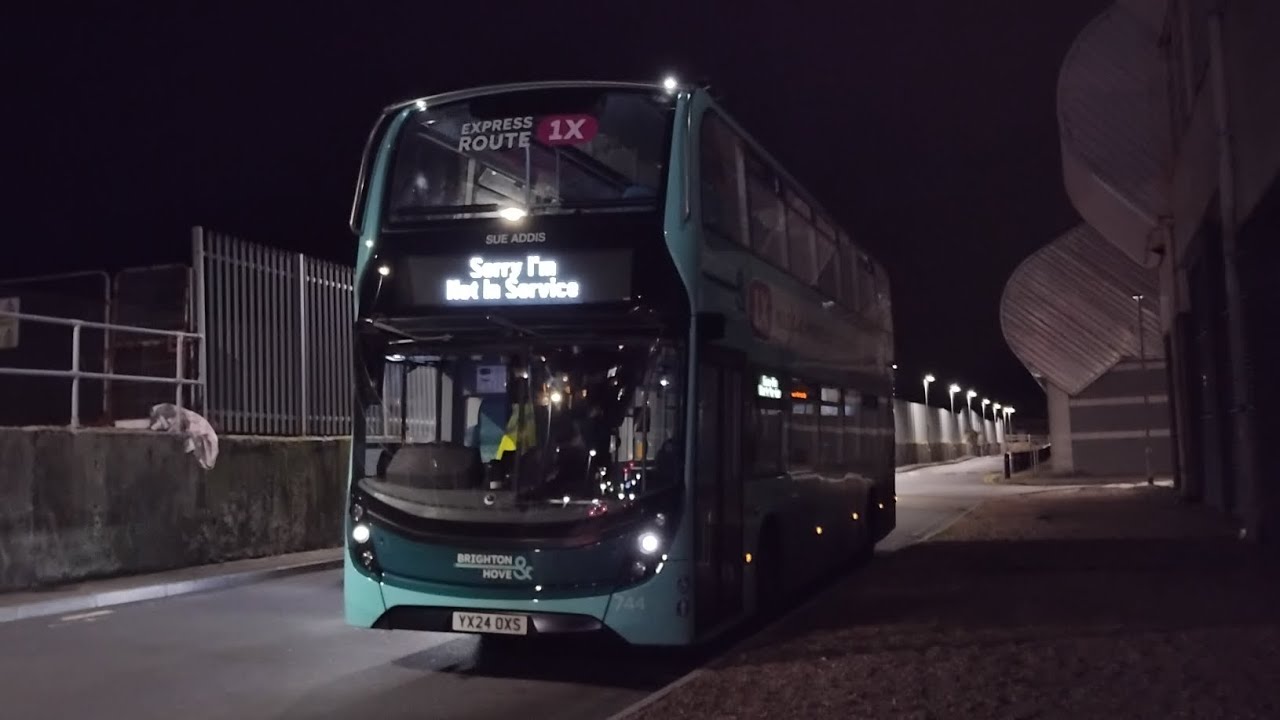 frv-brighton-bus-route-1x-brighton-marina-mile-oak-744-yx24