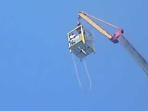 Lenny Bungee Jumping in Star Beach