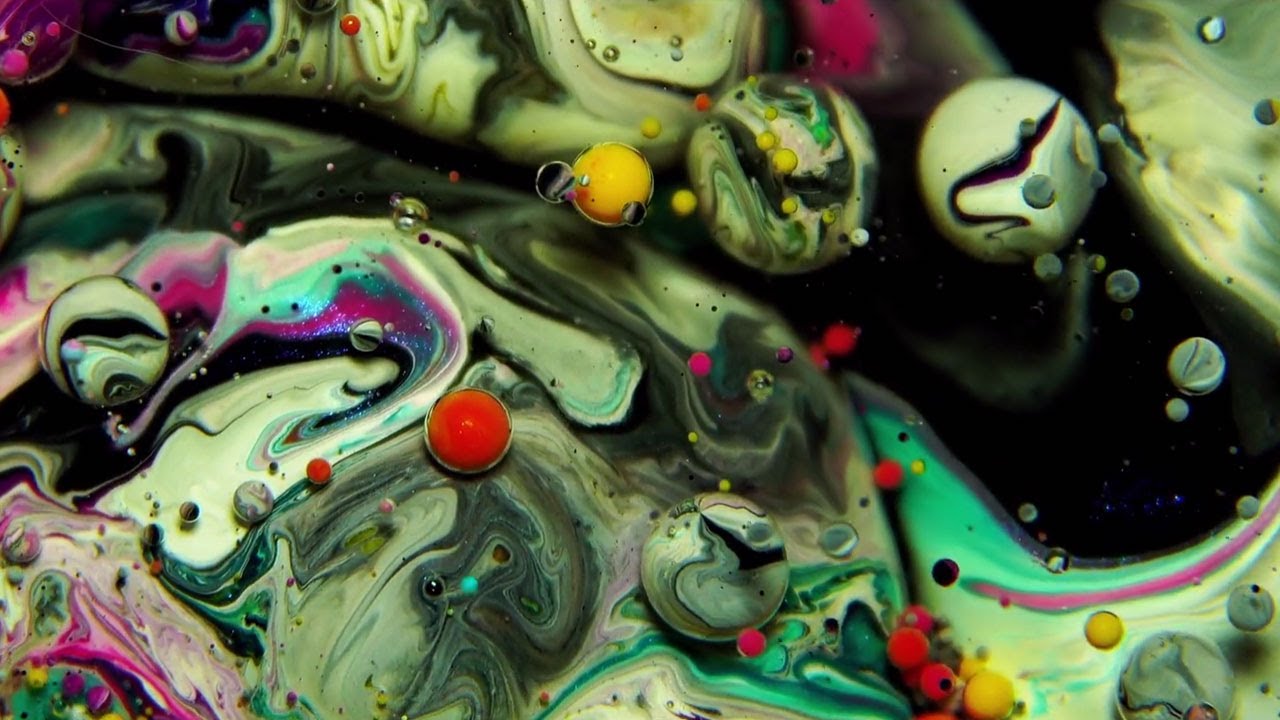 GALAXY GATES: Experimental Dreamlike Video by Oilhack and Thomas Blanchard