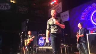 Brett Eldredge "Raymond"