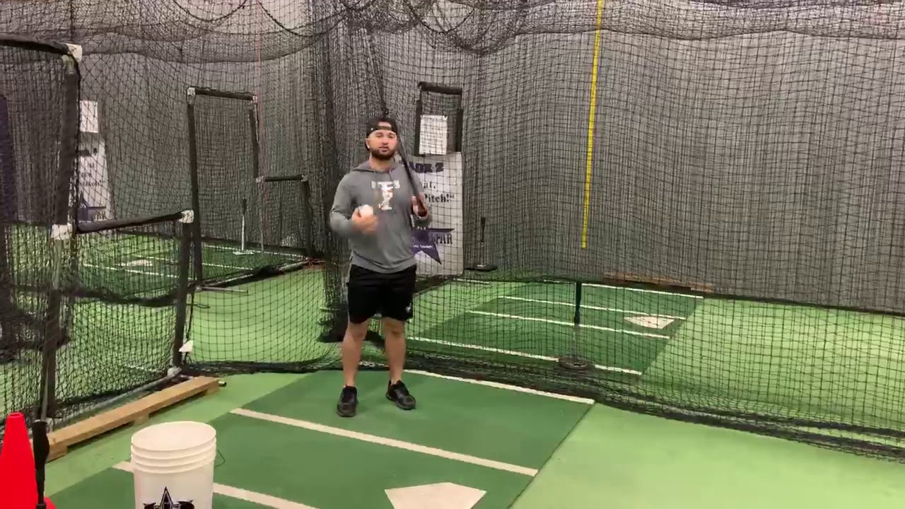 Hitting - Self Toss explained - YouTube