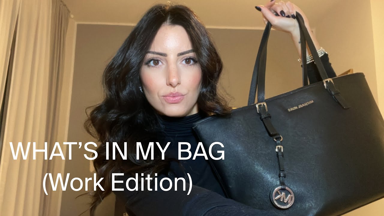 WHAT’S IN MY BAG • cosa c’è nella mia borsa per il lavoro ✨