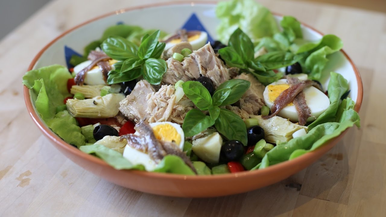 Niçoise salad :Healthy and delicious French summer recipe - YouTube