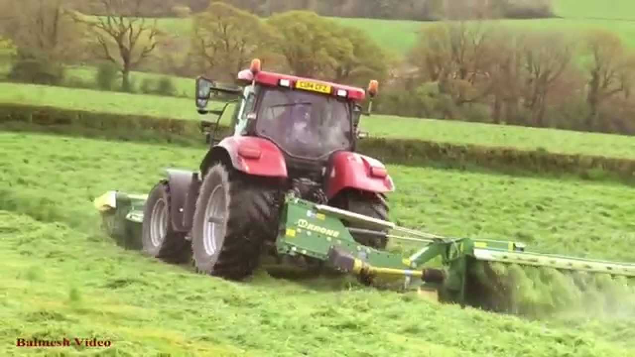 Mowing for Silage with Two Case Tractors. YouTube